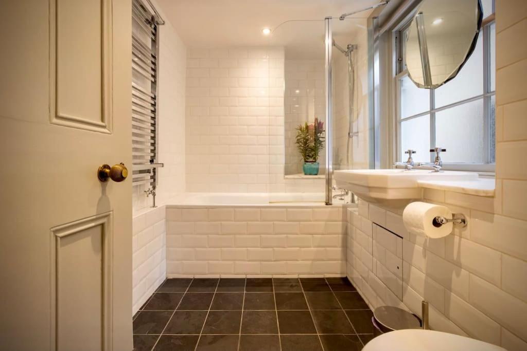 Kings Cross, Self-Contained House & Private Garden Villa Лондон Екстериор снимка