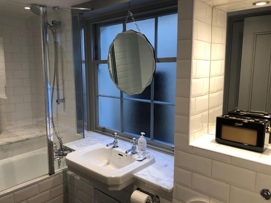 Kings Cross, Self-Contained House & Private Garden Villa Лондон Екстериор снимка